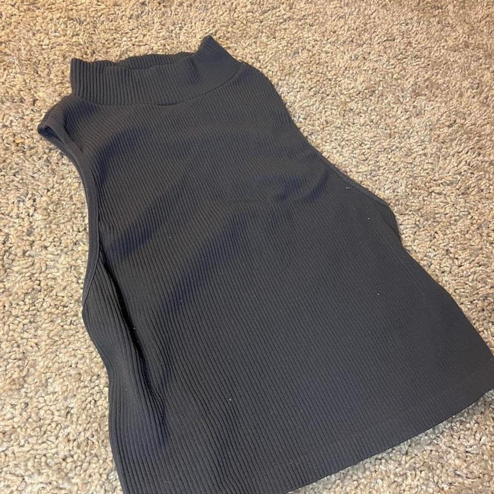 Zara black ribbed knit turtleneck top in a size 4 - Picture 2 of 3